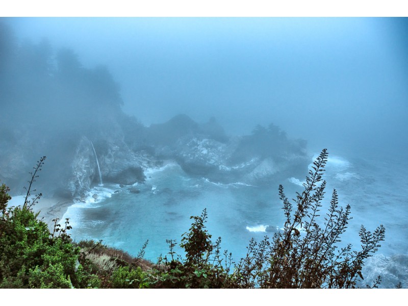 Mc-Way-Waterfall-in-big-sur-in-the-fog