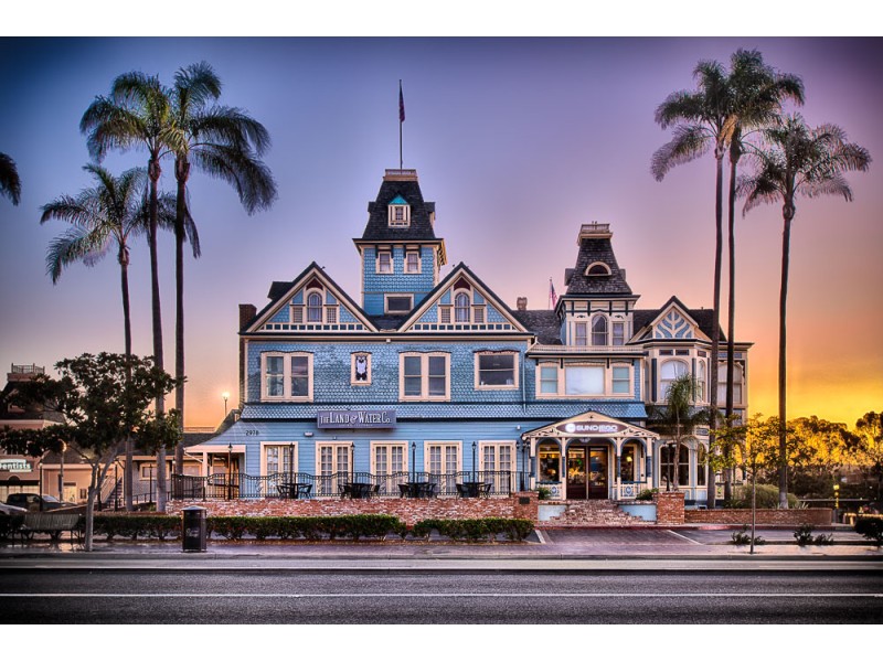 Twin Inn building in Carlsbad California at sunrise