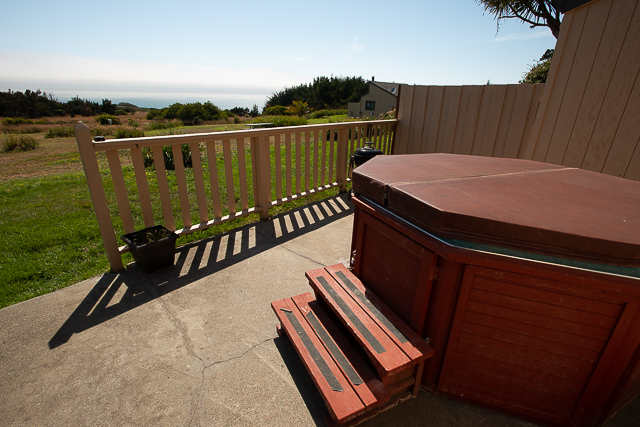 hot tub at fort ross lodge